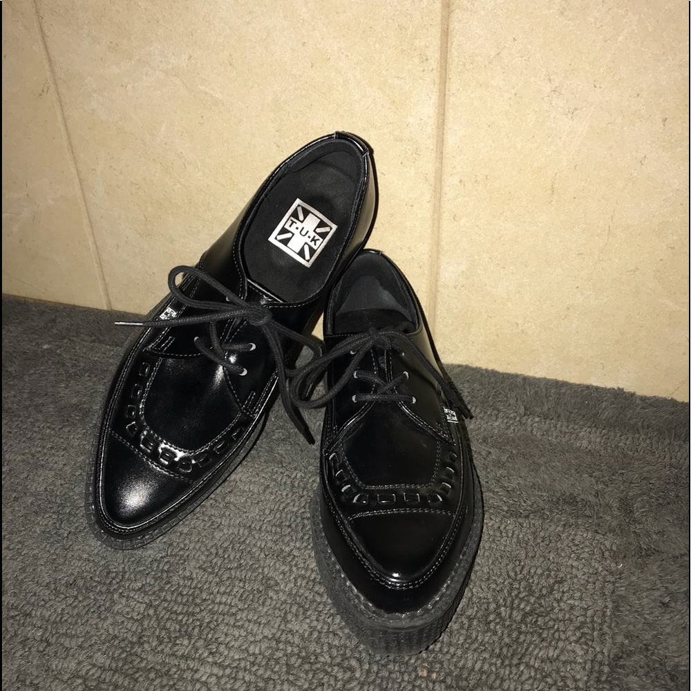 TUK Black leather pointed toe creepers